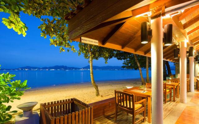 By The Sea Hotel