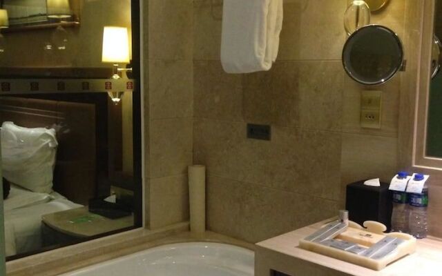 Qujiang International Hotel