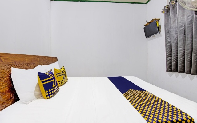 Hotel O Indah Arum – Guest Rooms – Cilacap