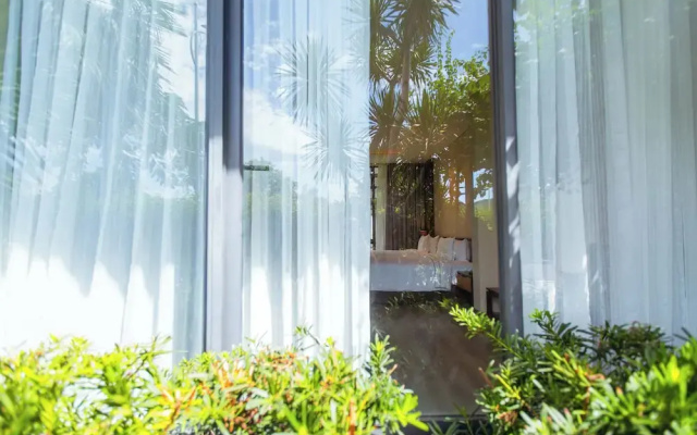 The Palm Nest Cam Ranh Pool Villa