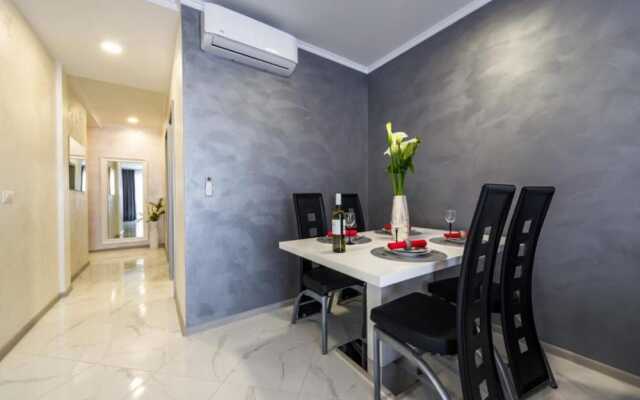 Stane - Modern & Fully Equipped - A4