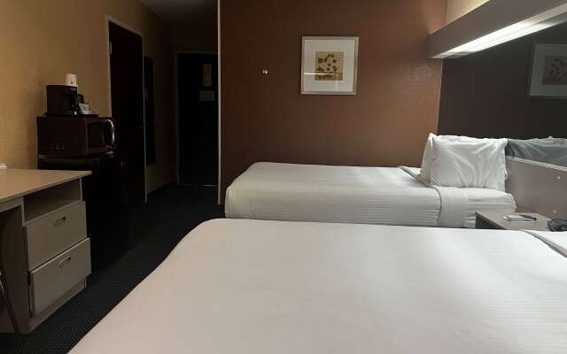 Microtel Inn & Suites by Wyndham Houston