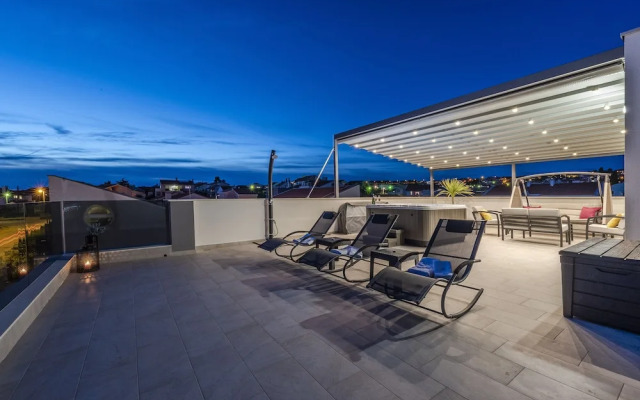 Luxury Majpruz Suites I