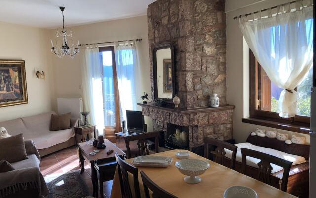 Arahova Cozy Apartment