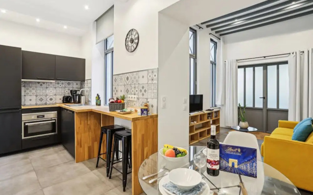 Lavie Maison House in the Marais Family
