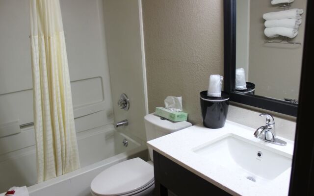 Super 8 by Wyndham Grand Rapids/Wyoming