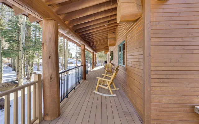 'burning Sky Lodge': Private Hot Tub & Ski-in/out