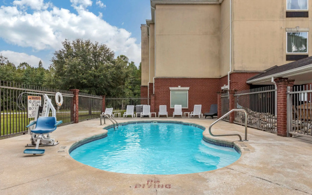 Comfort Inn & Suites Statesboro - University Area