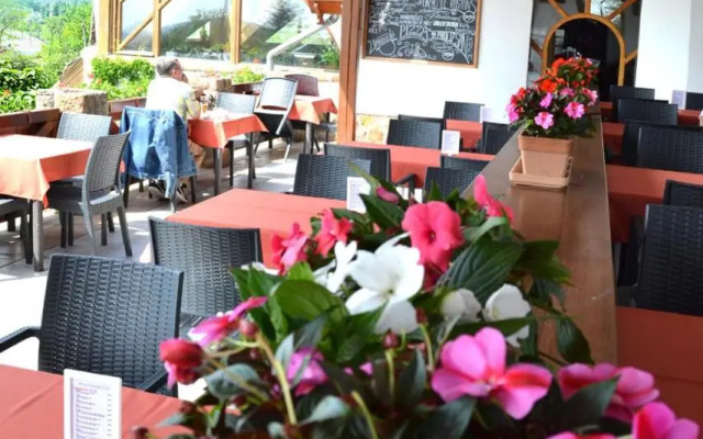 Tekergő Motel és Étterem