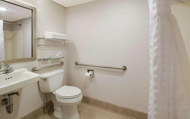 Best Western Plus Fresno Inn