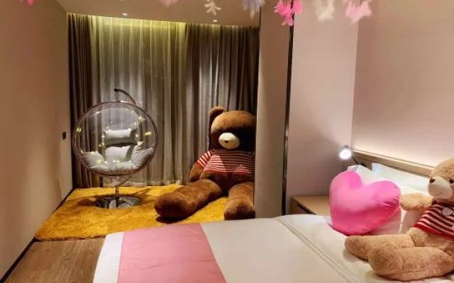 Echarm Hotel (Shanghai Hongqiao Hub National Exhibition Center)