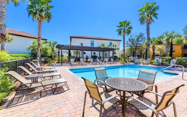 Villa Lago 1975 S2G 4BR 4BA 10