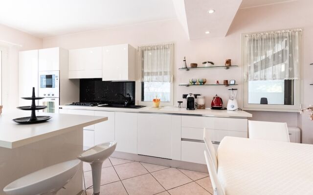 Villa Riviera- Bluchalet