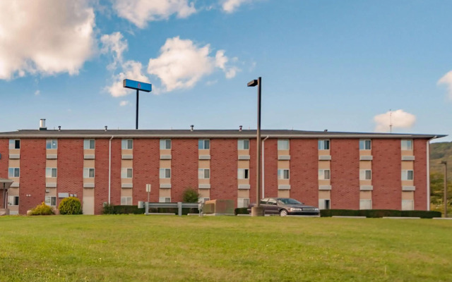 Motel 6 Drums, PA