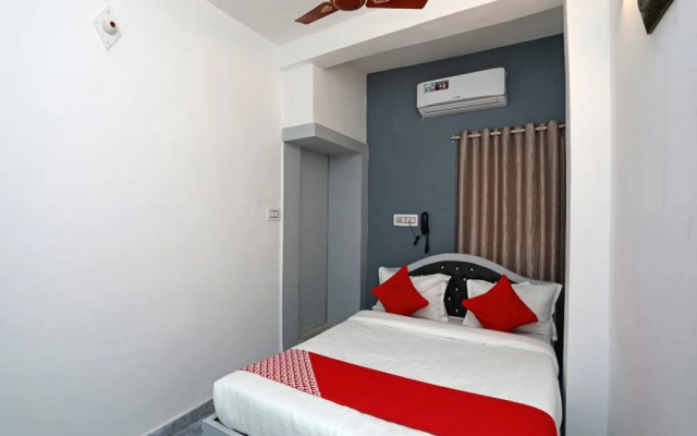 Upasana Guest House By OYO Rooms