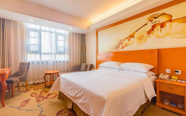 Vienna International Hotel (Beijing Huilongguan Wendu Water City)