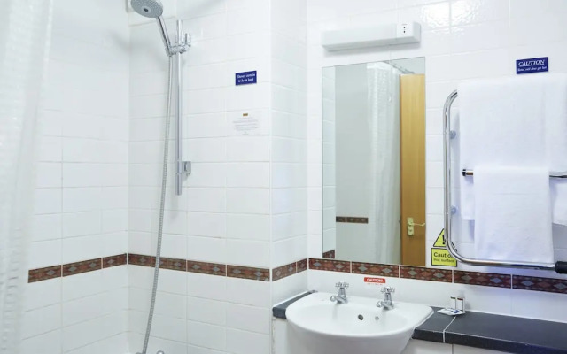 The Wee Waif Reading by Greene King Inns