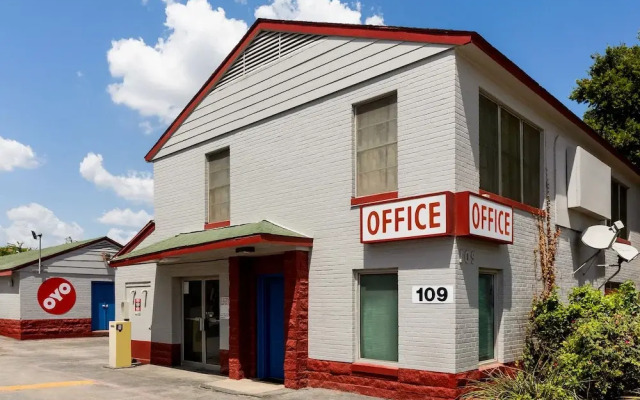 OYO Inn Dallas South