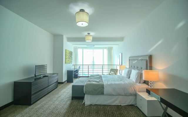 Lux BnB Movenpick JLT Penthouse 1BDR