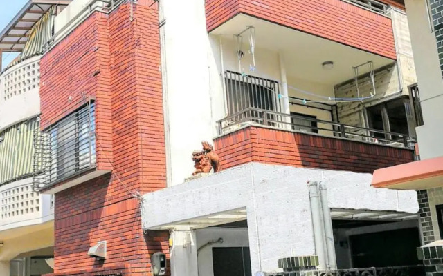 NahaCentaral_10Beds7roomsHouse_190sqm_FreeParking