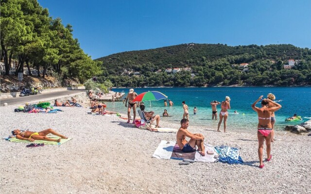 Amazing Home in Pucisca With 3 Bedrooms, Wifi and Outdoor Swimming Pool