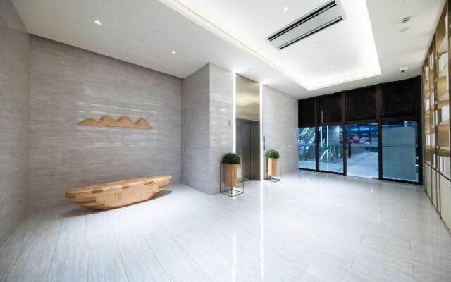 Ji Hotel (Shanghai Orient Yide City)