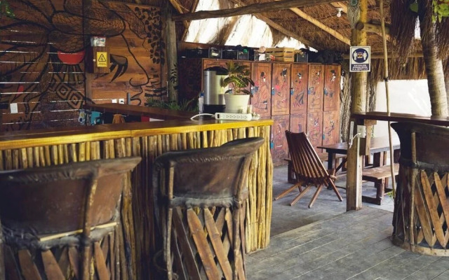Kin Hostal and Camping