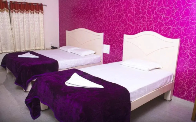 Hotel Kola Grand