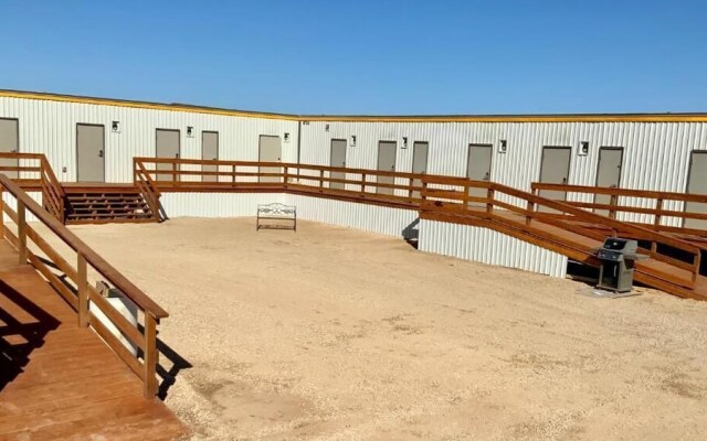 Karbani Inn & Suites