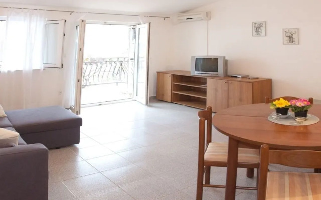 Filip - With Parking - A3-3a