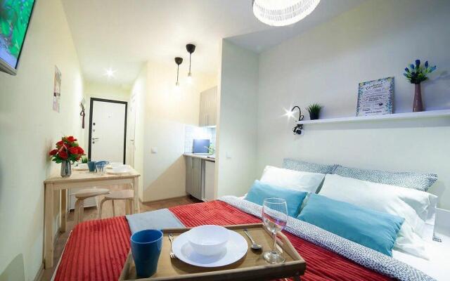 Диван и чемодан на улице Сибиряков-Гвардейцев