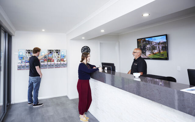 National Hotel Complex and Bendigo Central Apartments