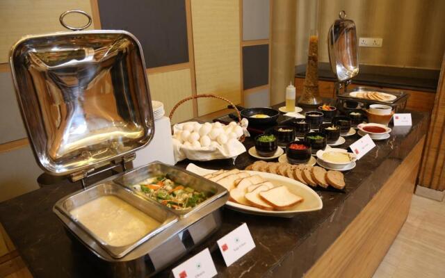 The Metropolitan Hotel and Spa New Delhi