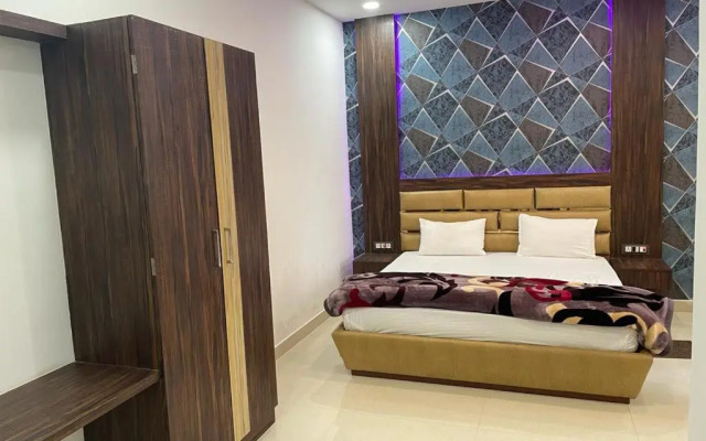 Hotel Shakti & Banquet By WB Inn