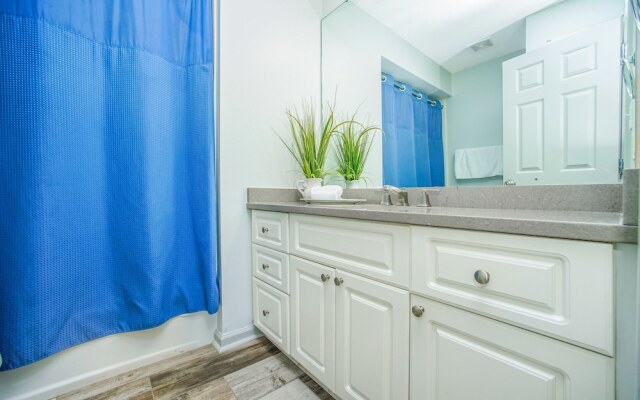 The Crescent 111 - 1638157