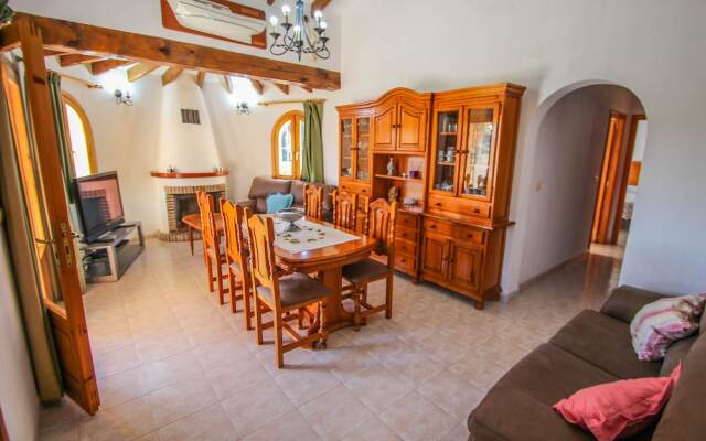 Desig - holiday home with private swimming pool in Moraira