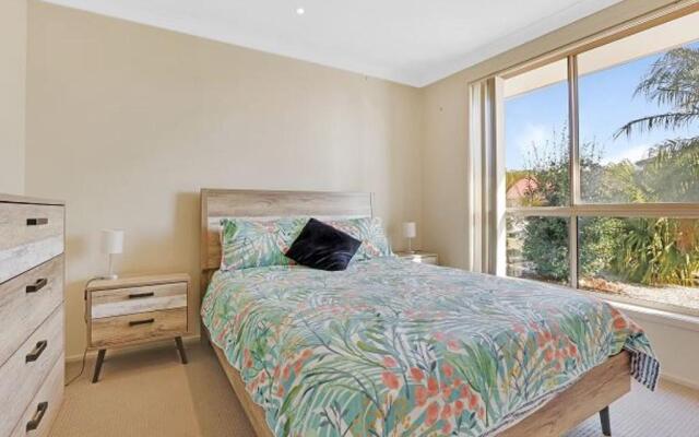 Pool Paradise in the Heart of Vincentia