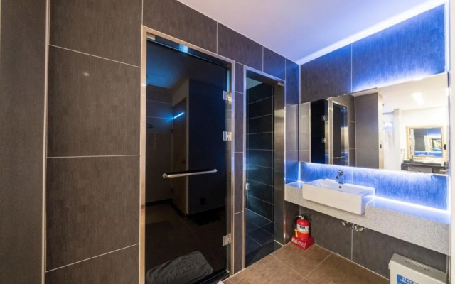 Wolmido W Tourist Hotel