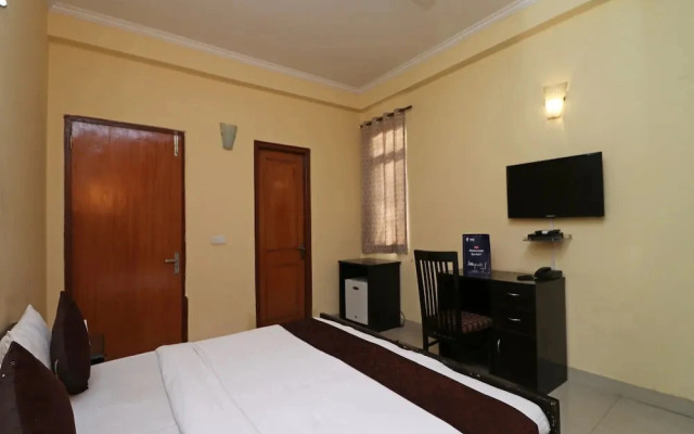 Divine Inn by OYO Rooms