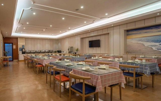 Vienna international hotel (zhuhai lovers middle road haibin store)
