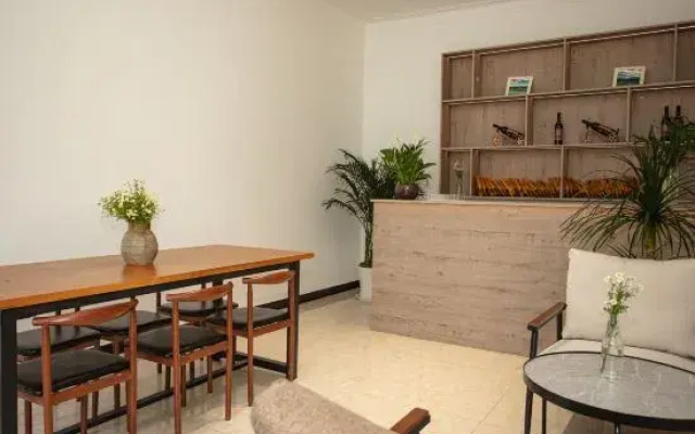 Zaihaiyifang Sunrise Seaview Homestay (Dali Qihai Branch)