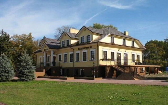 Hotel Rytwiany Nowy Dworek