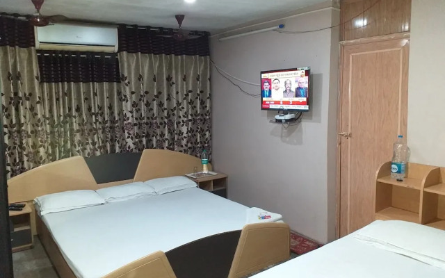 Royal Guest House & Service Apartment