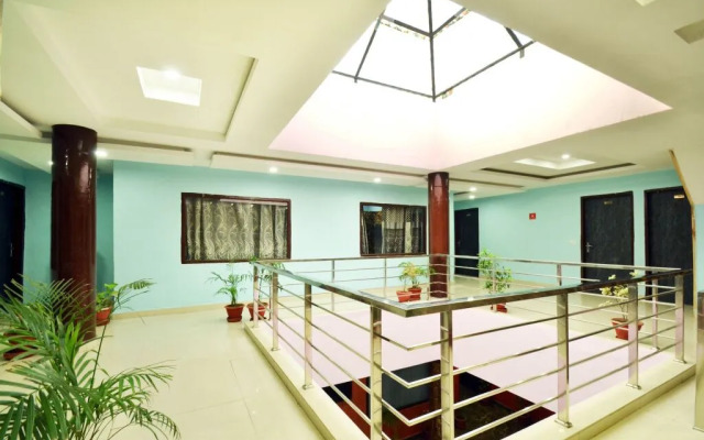 Hotel Grand Inn by OYO