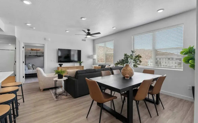 Terra Vista Stay for 8