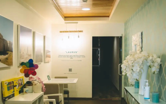 Laurus Hotel