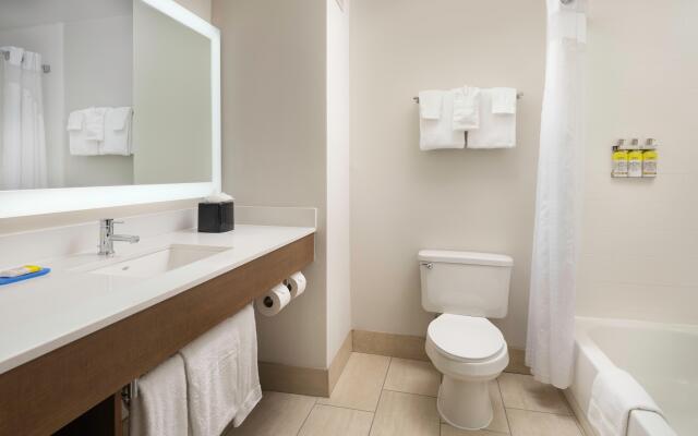 Holiday Inn Express & Suites Olive Branch by IHG