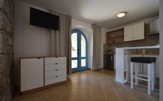 Insula Insule - Rustic & Peaceful - SA1