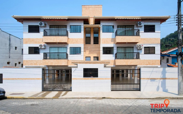 Edificio Ibiza Recém Reformado com Ar condicionado à 100 metros da Praia