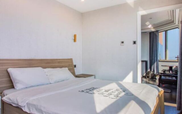 Big Hero Apartment Hotel (Shenzhen Futian Port)